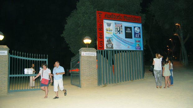 Auditorio municipal Los del Río / L.M.