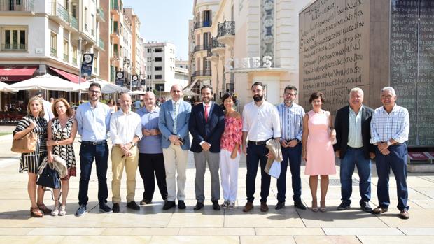 Imagen del nuevo grupo municipal socialista en el Ayuntamiento de Málaga