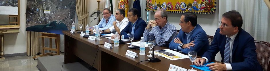 Autoridades en la presentación del proyecto en Málaga