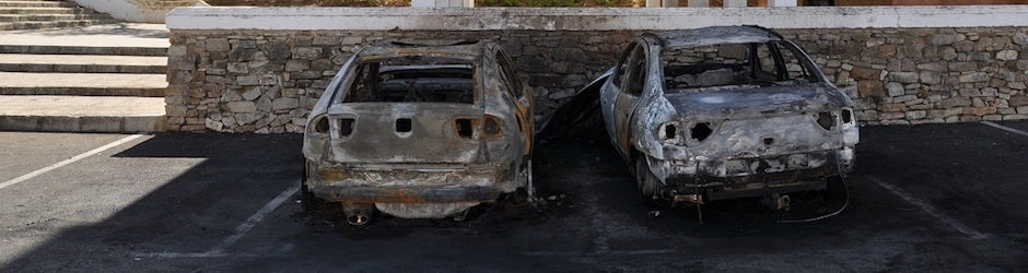 Los dos coches calcinados en Ronda