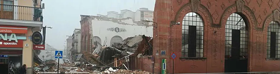 Estado del mercado de abastos de Linares tras el derrumbe de parte de su estructura