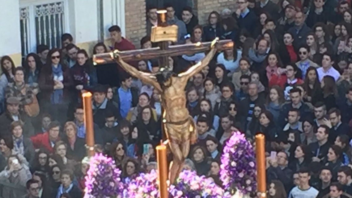 Miles de fieles honran en Jaén a las imágenes de las procesiones del Lunes Santo