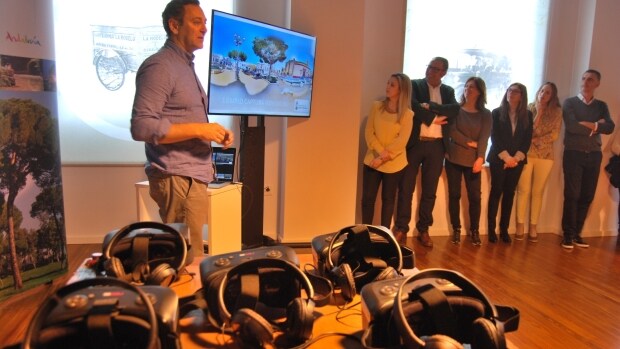 Las gafas de realidad virtual completarán la visita al molino del Algarrobo
