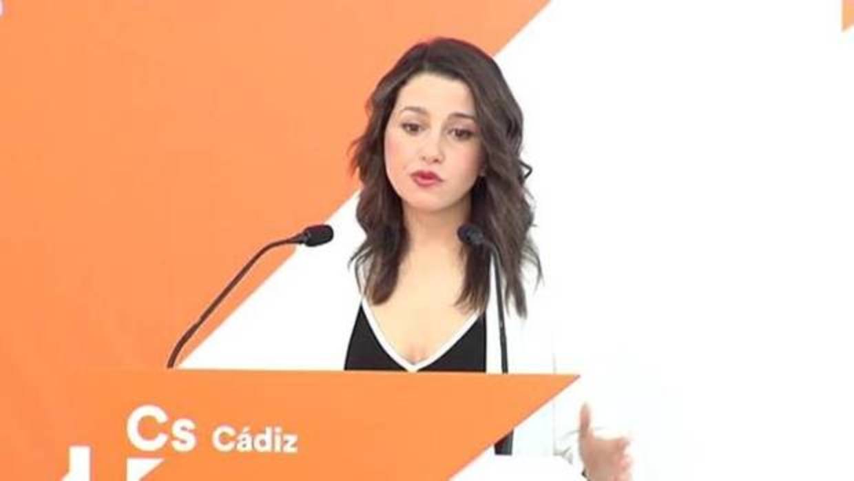 Arrimadas: &quot;La Ley Puigdemont es un traje a medida para un fugado de la Justicia&quot;