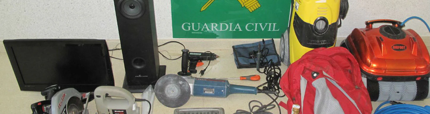 Objetos recuperados por la Guardia Civil tras las detenciones