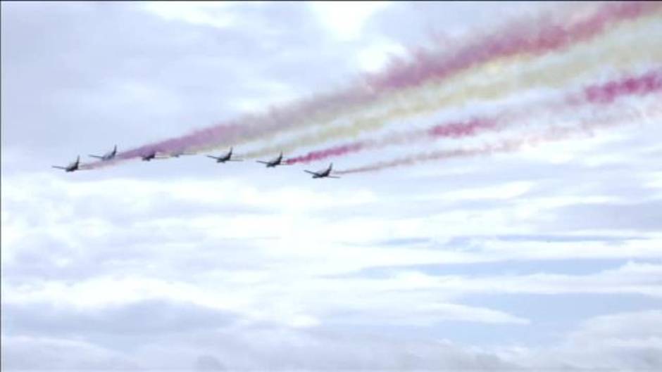 Miles de personas arropan a los Reyes en el desfile de las Fuerzas Armadas