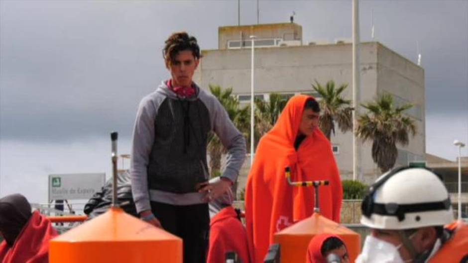 La llegada de pateras en aguas del Estrecho se intensifica