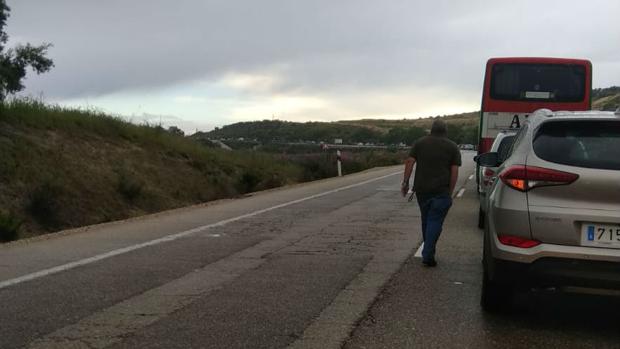 Un fallecido y un herido tras chocar tres vehículos en Torreperogil (Jaén)