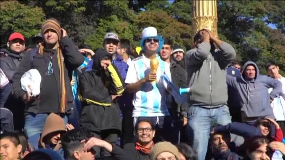 Decepción de los fans argentinos tras el debut de su selección ante Islandia