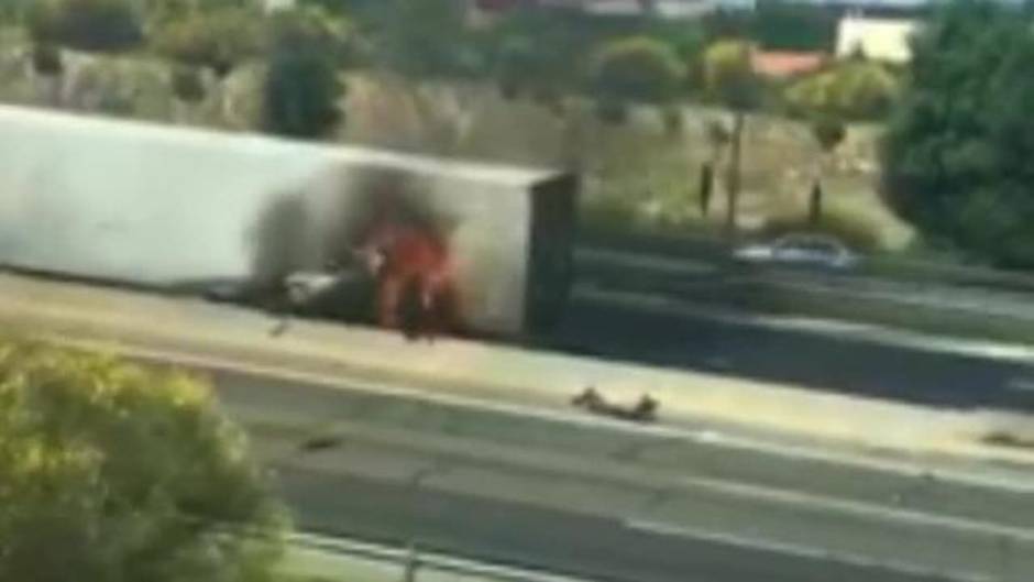 Se salva de morir atrapado por un incendio tras sufrir un accidente