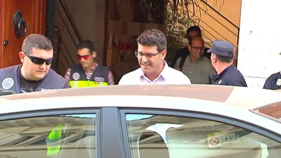 Jorge Rodríguez, a la salida del registro del Ayuntamiento de Ontinyent