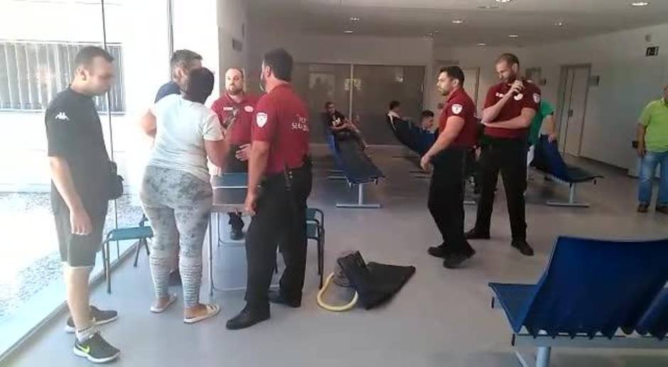 Montan el «pollo» en el nuevo hospital de La Línea