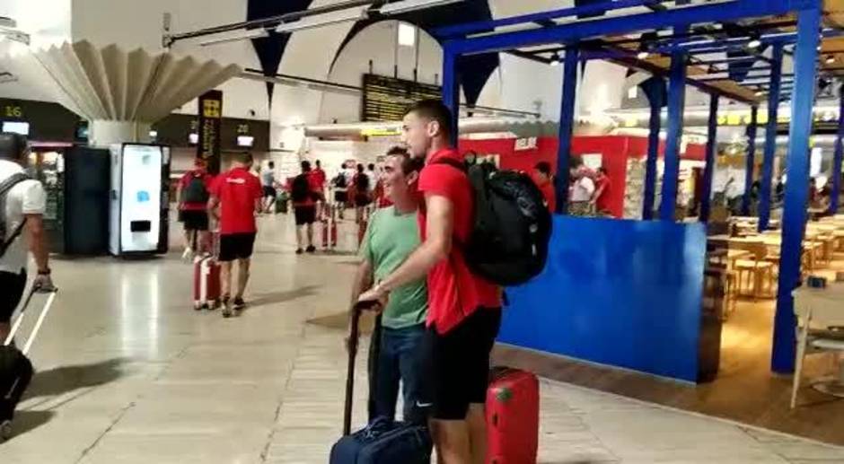 El Sevilla pone rumbo a Benidorm con Lenglet en la expedición