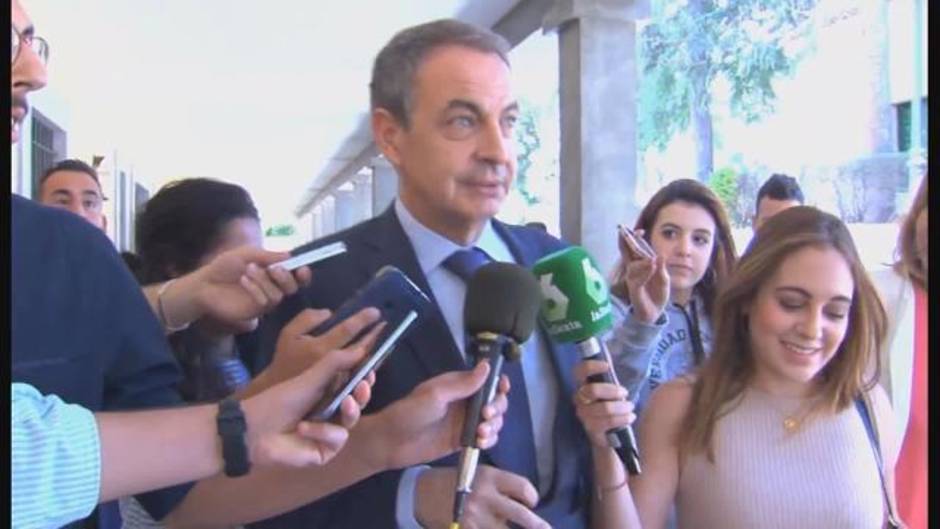 Zapatero: Exhumación restos de Franco "se hará bien"