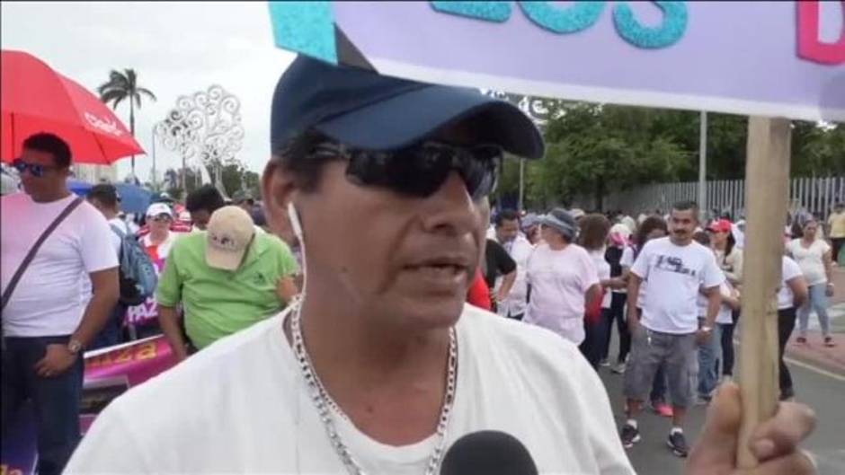 Las protestas no cesan en Nicaragua mientras el presidente Ortega califica a los manifestantes de "terroristas"