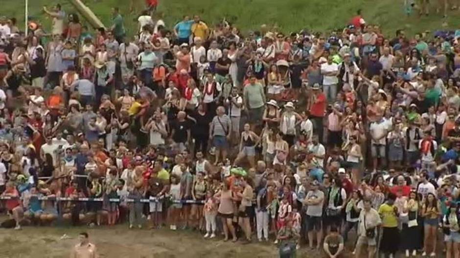 Miles de personas celebran a lo grande el 82 Descenso del Sella
