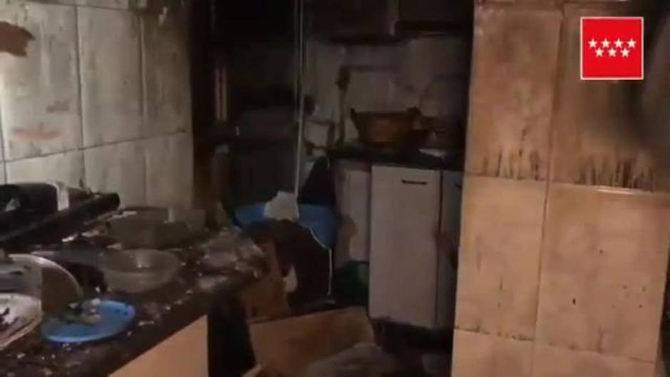 Dos heridas graves en un incendio declarado anoche en una vivienda de Parla