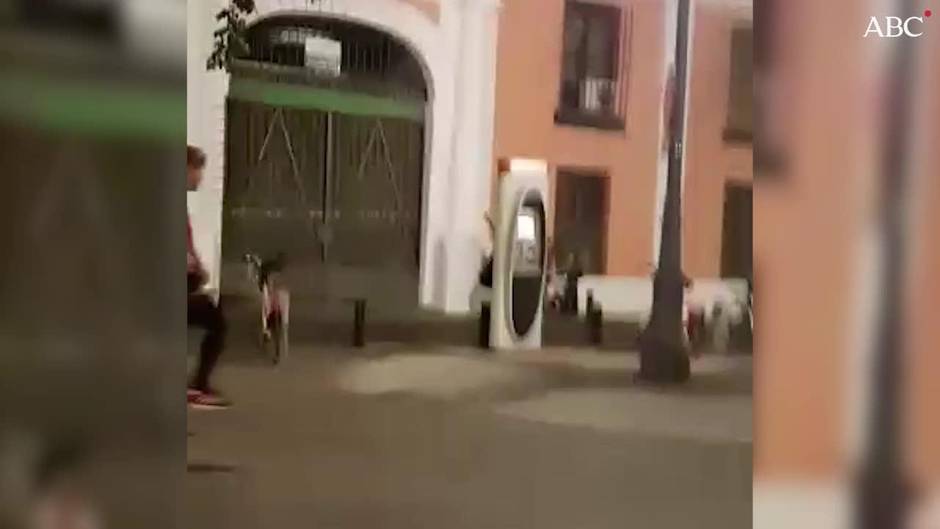 Una nueva pelea entre indigentes en la plaza del Pumarejo aumenta el malestar entre los vecinos