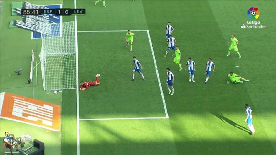 Polémica por un posible penalti en el Espanyol 1-0 Levante