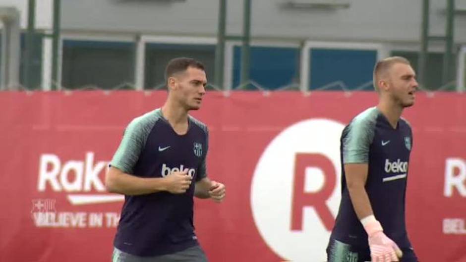 El Barcelona vuelve a los entrenamientos con la presencia de Messi