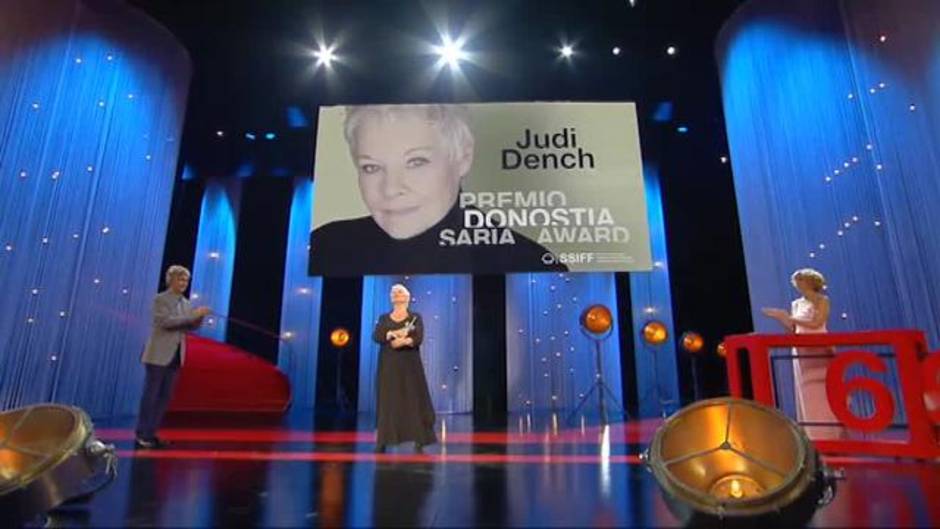 Judi Dench recibe el Premio Donostia