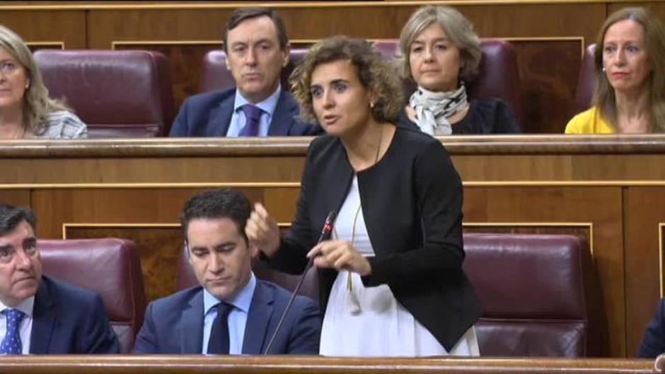 Dolors Montserrat acusa al PSOE de presidir el "Gobierno de la vergüenza"