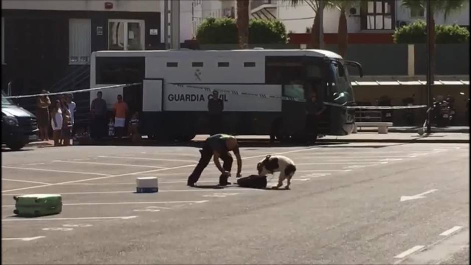 Jornada de Puertas Abiertas en la Guardia Civil por la Virgen del Pilar