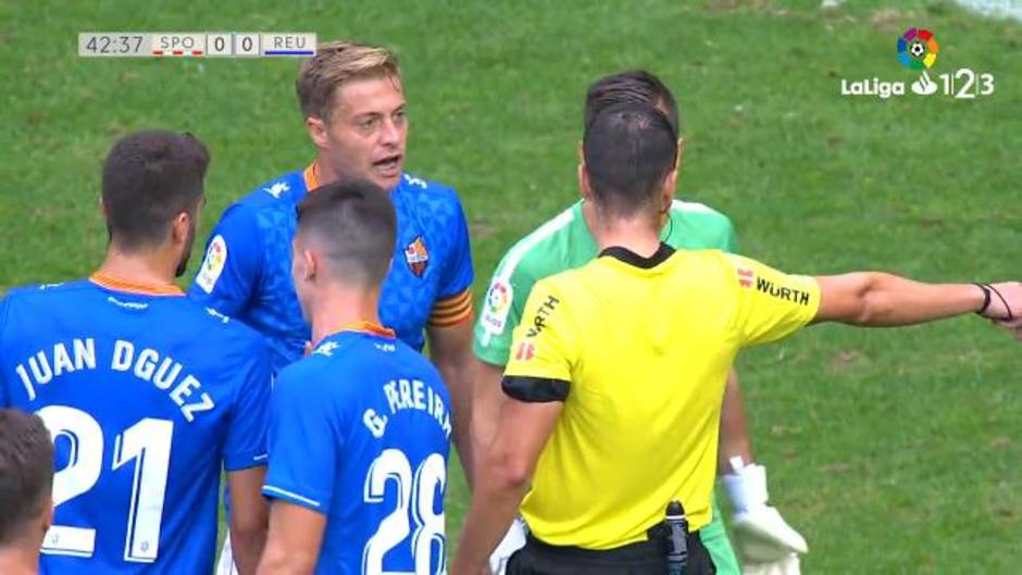 El gol anulado al Numancia durante el encuentro con el Zaragoza