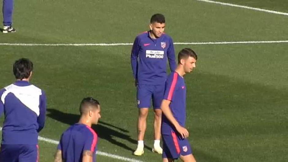 El Atleti entrena tras la debacle en Champions