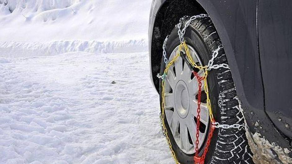 Cómo poner las cadenas para la nieve en un minuto