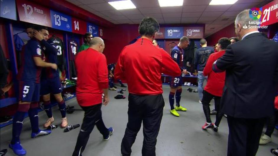 LaLiga (J11): Vestuarios del SD Eibar en el partido frente al Alavés