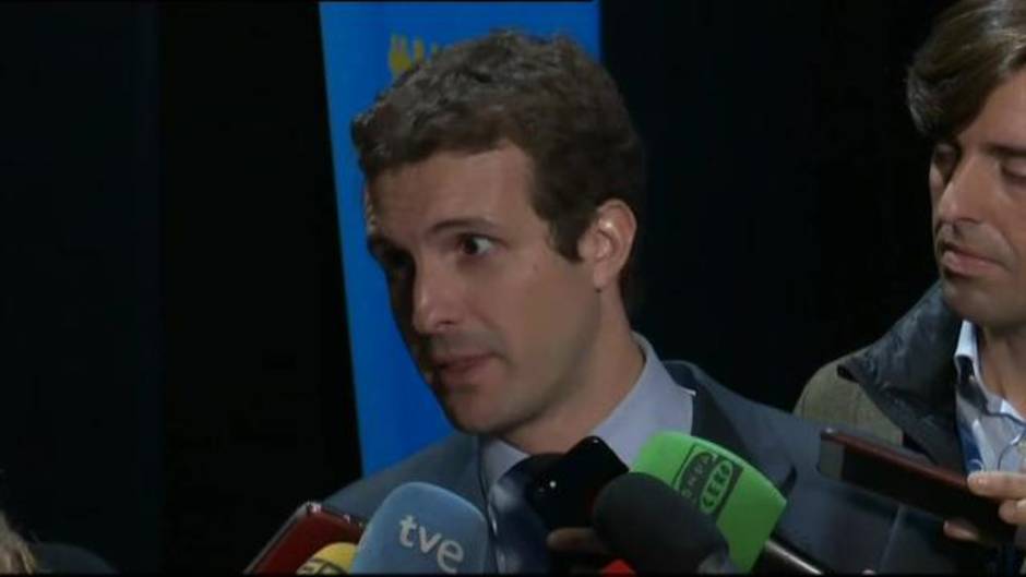 Pablo Casado agradece a Cospedal su decisión y la compara con Delgado