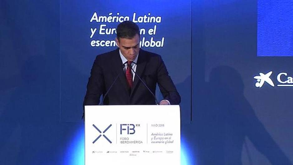 Sánchez dice que la economía española crece "con solvencia y firmeza"