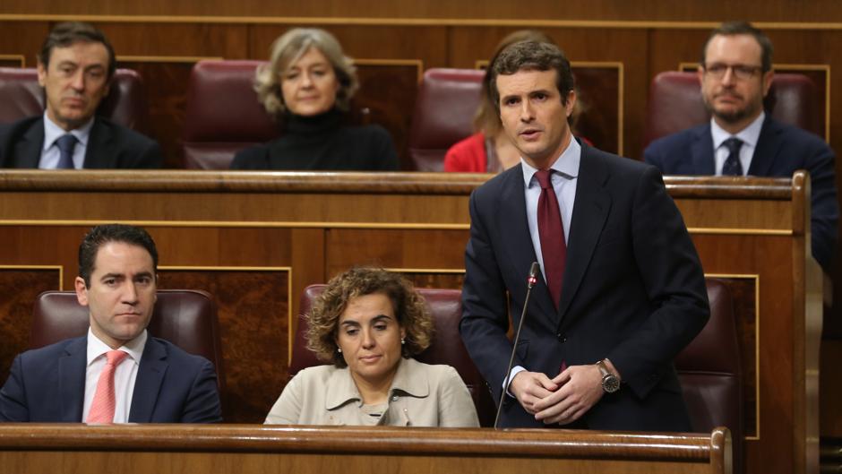 Casado: «Póngase de acuerdo con el otro señor Sánchez»