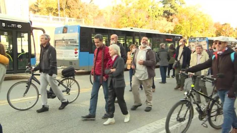 Colectivos vecinales marchan en apoyo a Madrid Central