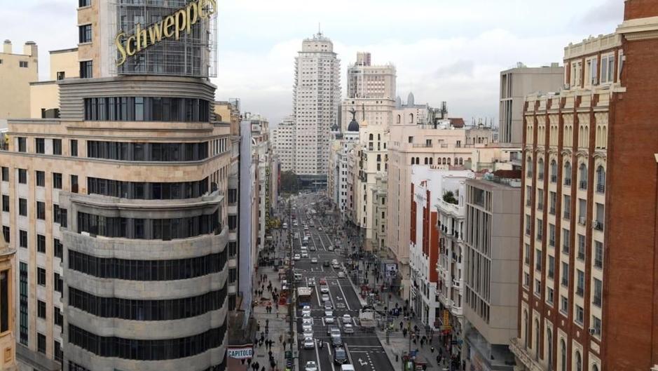 Carmena inaugura la nueva Gran Vía al estilo «Broadway»