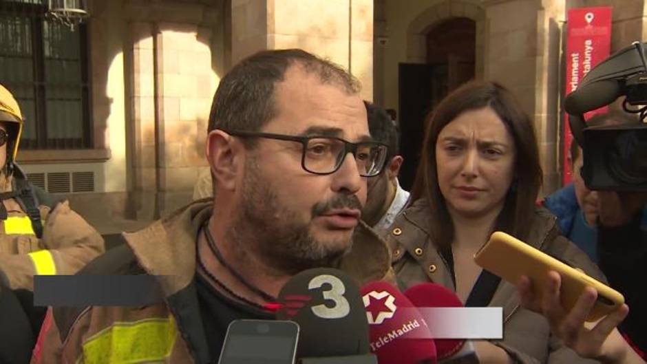 Tensión a las puertas del Parlament catalán