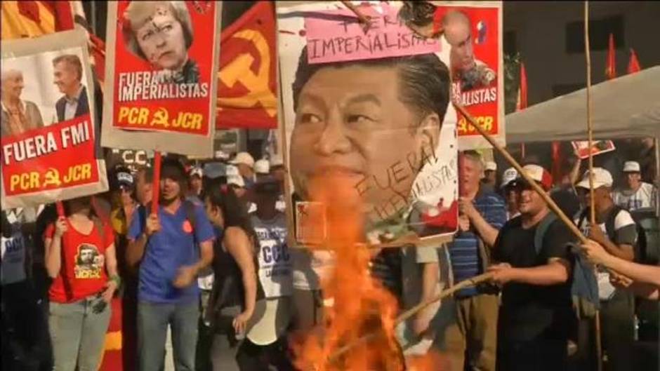 Multitudinaria manifestación anticapitalista en Buenos Aires coincidiendo con el G-20