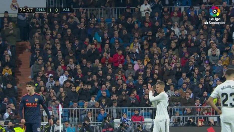 Pitos para Isco al entrar al campo en el Real Madrid 2-0 Valencia