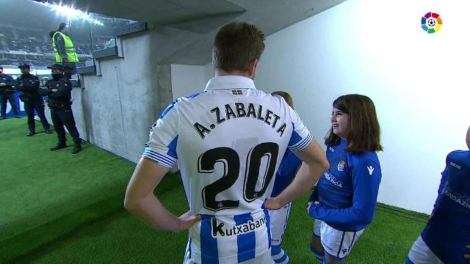 Homenaje a Aitor Zabaleta en Anoeta en el encuentro Real Sociedad 1- 2 Valladolid