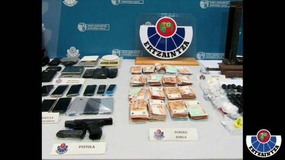 La Ertzaintza desarticula un grupo de traficantes de cocaína