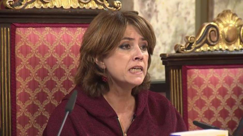 Delgado alaba ley de violencia de género por "dar respuesta a muertes"