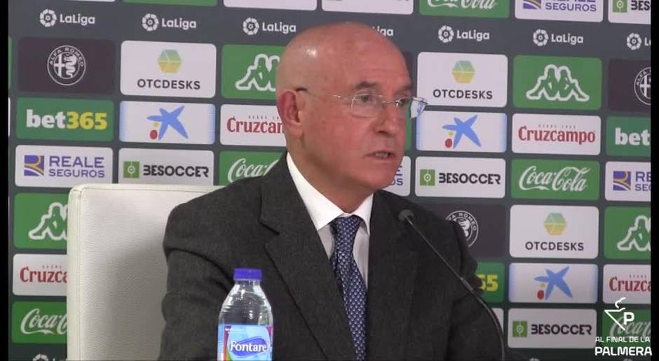 Lorenzo Serra Ferrer habla de la opción de incorporar a un delantero al Betis