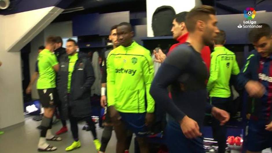 Los jugadores en el vestuario antes del Levante 2-0 Real Valladolid