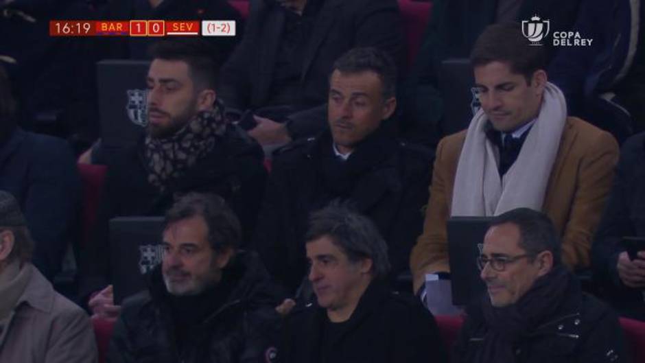 Luis Enrique presenció el encuentro entre el Barcelona y el Sevilla