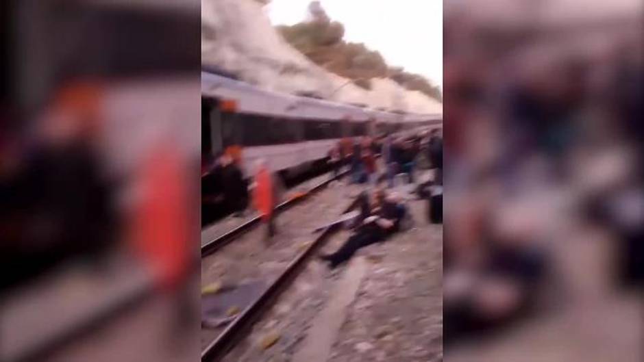 Un muerto y varios heridos en el choque de dos trenes