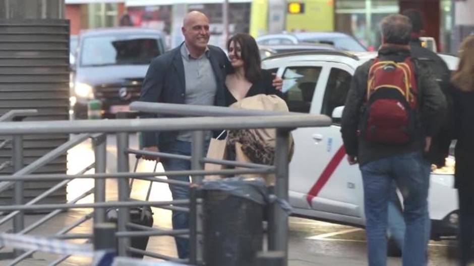 Kiko Matamoros y su novia cada día más enamorados