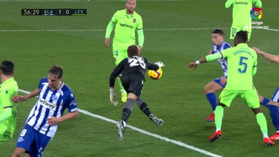 LaLiga Santander (J23): Resumen y goles del Deportivo Alavés 2-0 Levante UD