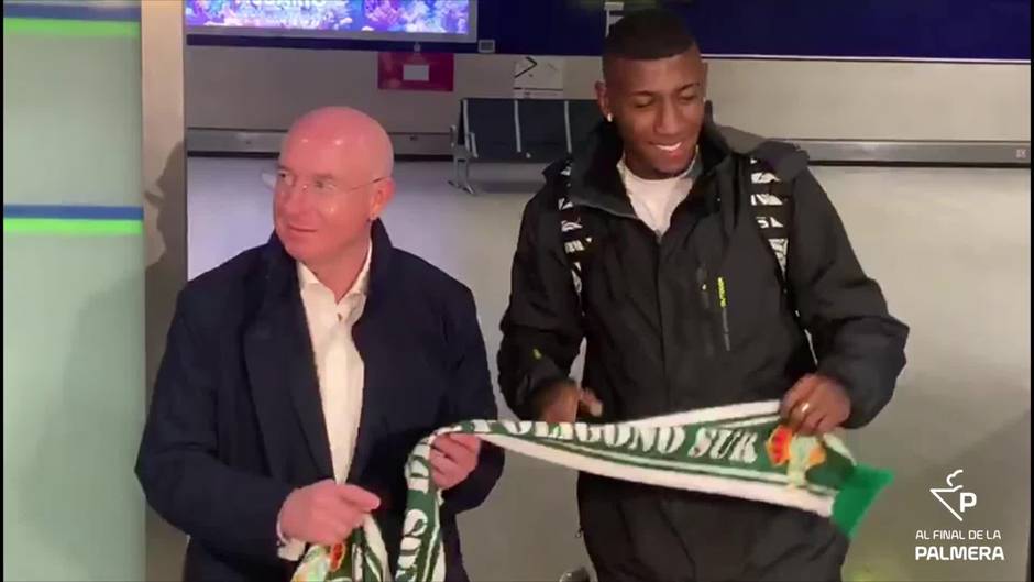 En vídeo, Emerson ya está en Sevilla para incorporarse al Betis