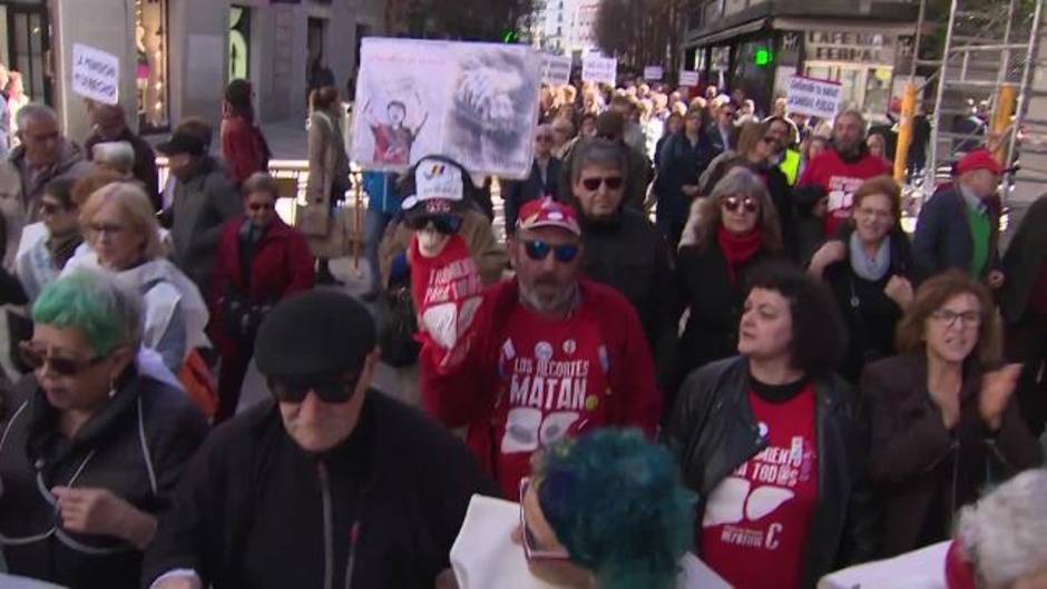 Marea Blanca vuelve a recorrer las calles de Madrid en defensa de la sanidad pública